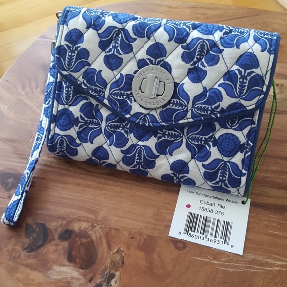 Vera Bradley Wristlet/ Wallet - Picture 2 of 11